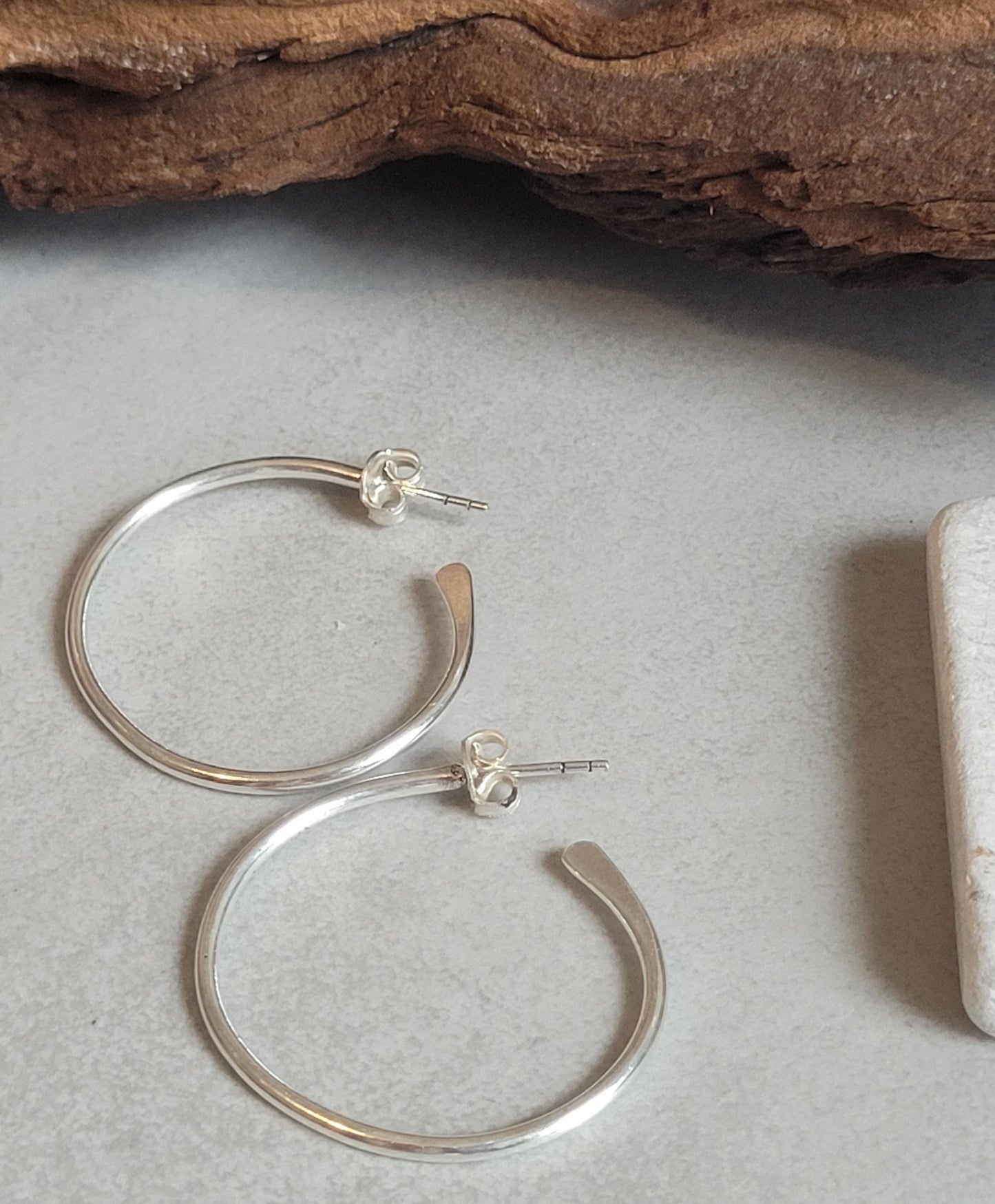 Simple silver hoops / Hoop earrings / Hammered style jewelry / Gift / Minimal