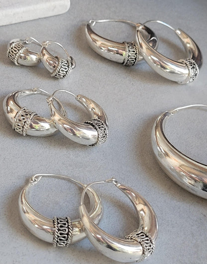 Silver chunky lightweight hoops / Small hoops / Large earrings / Gypsy / Bohemian / Boho / Ethnic hoops / Large hoops / Detailed