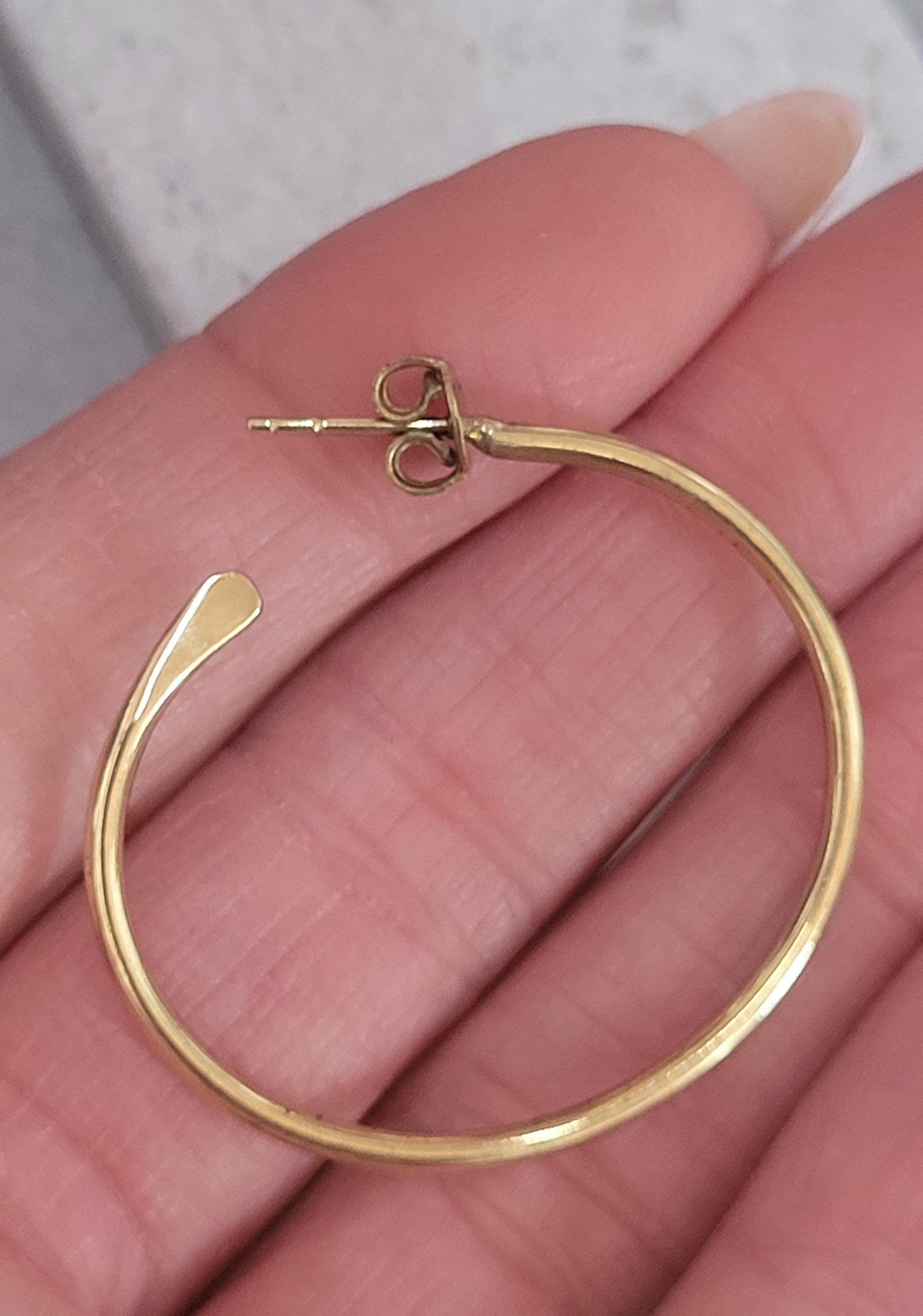 Simple brass hoops / Hoop earrings / Hammered style jewelry / Gift / Minimal
