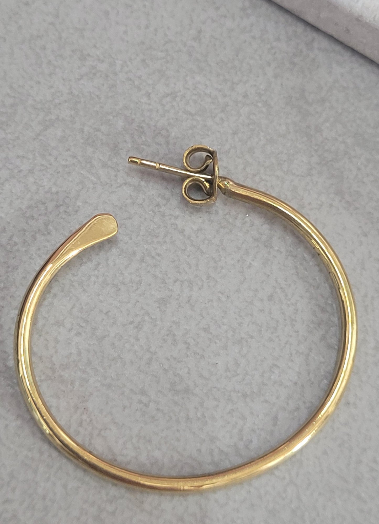 Simple brass hoops / Hoop earrings / Hammered style jewelry / Gift / Minimal