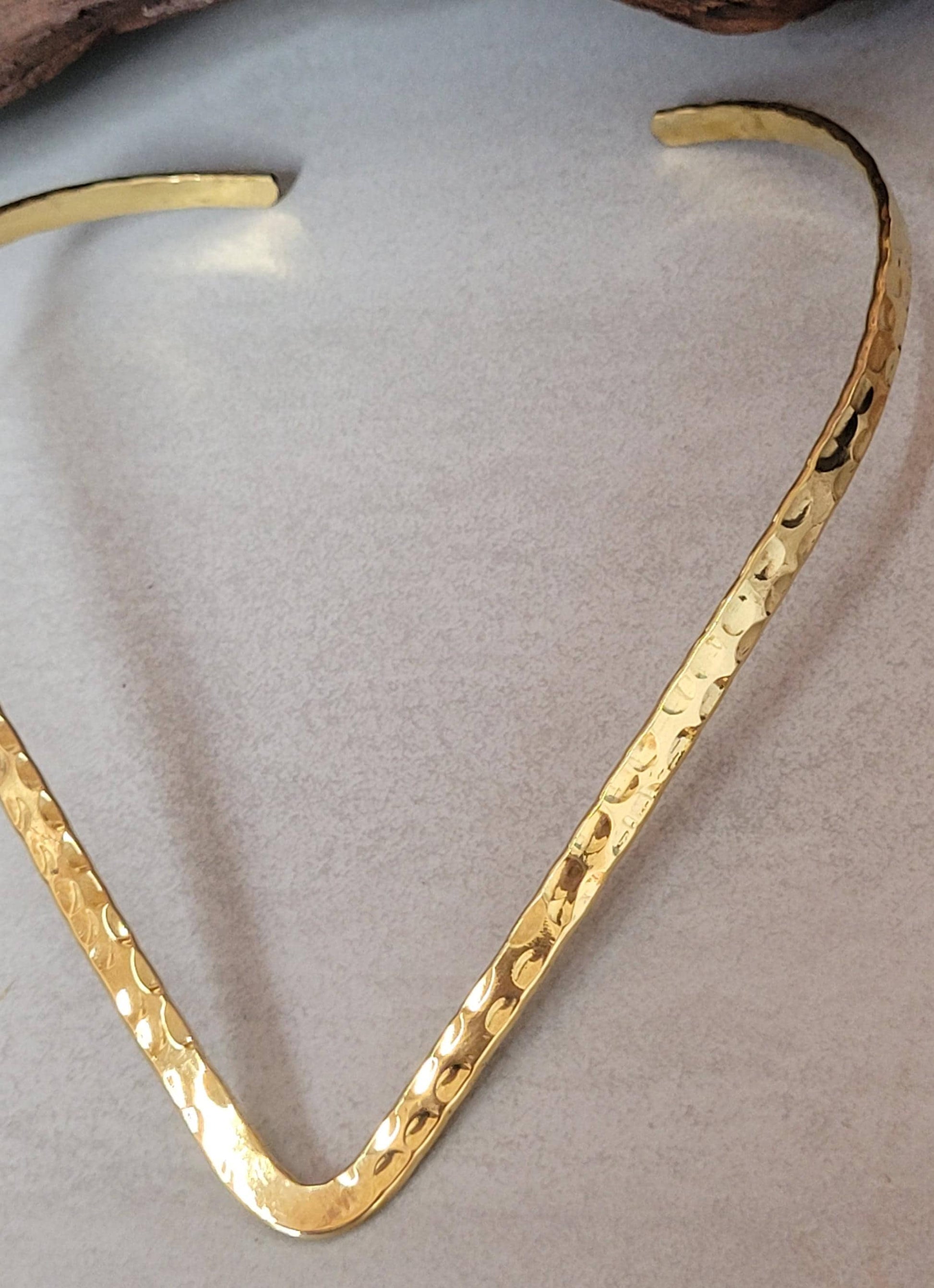 Silver hammered choker necklace: Silver bohemian jewellery