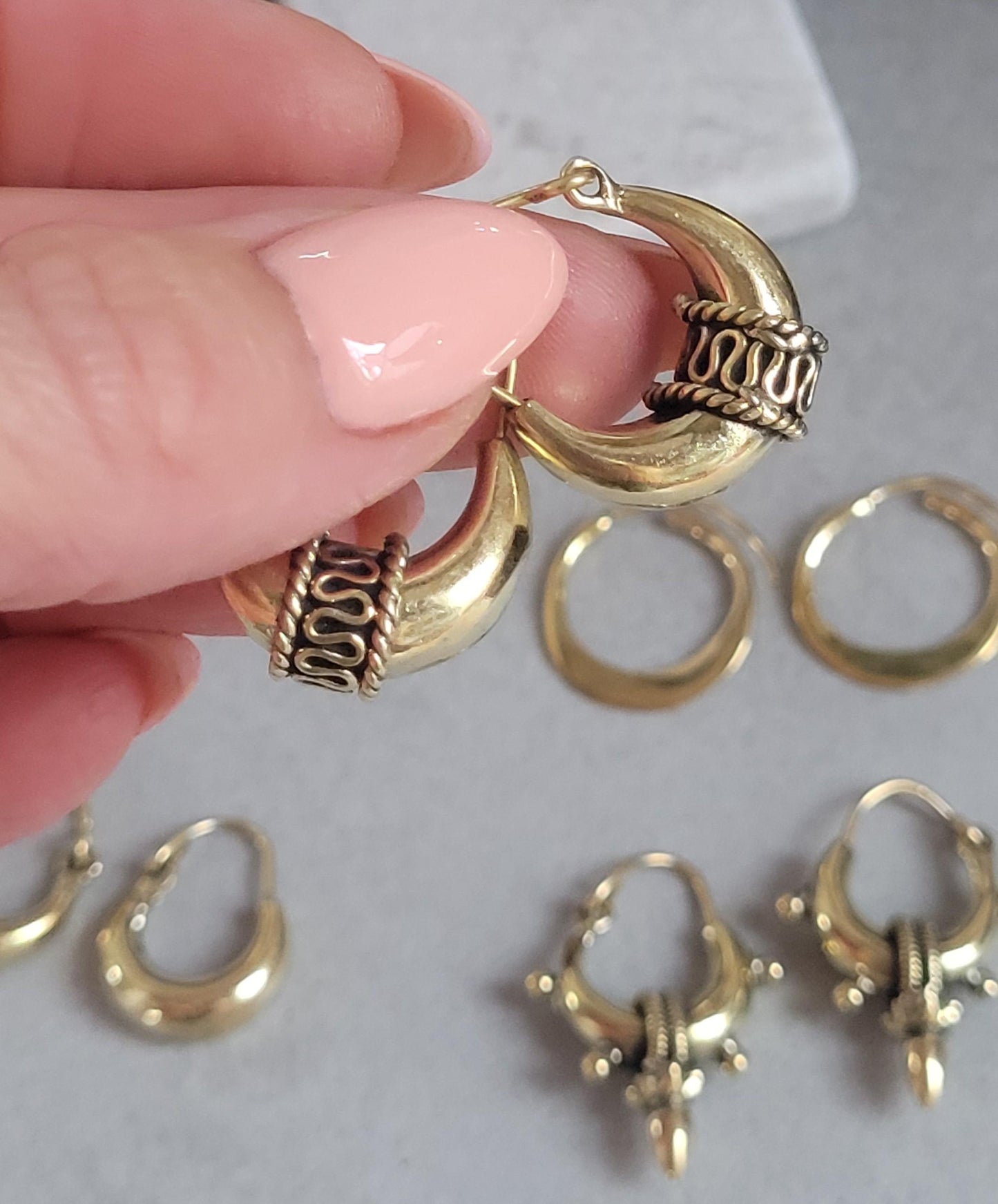 Gold hoop earring set: Simple brass hoops