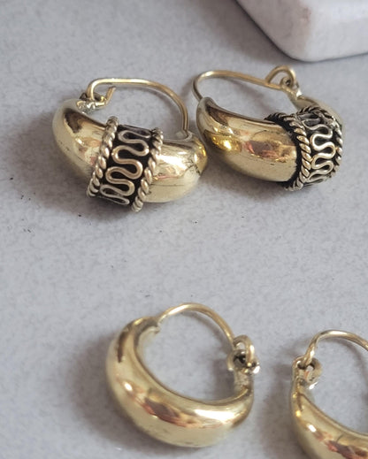 Gold hoop earring set: Simple brass hoops