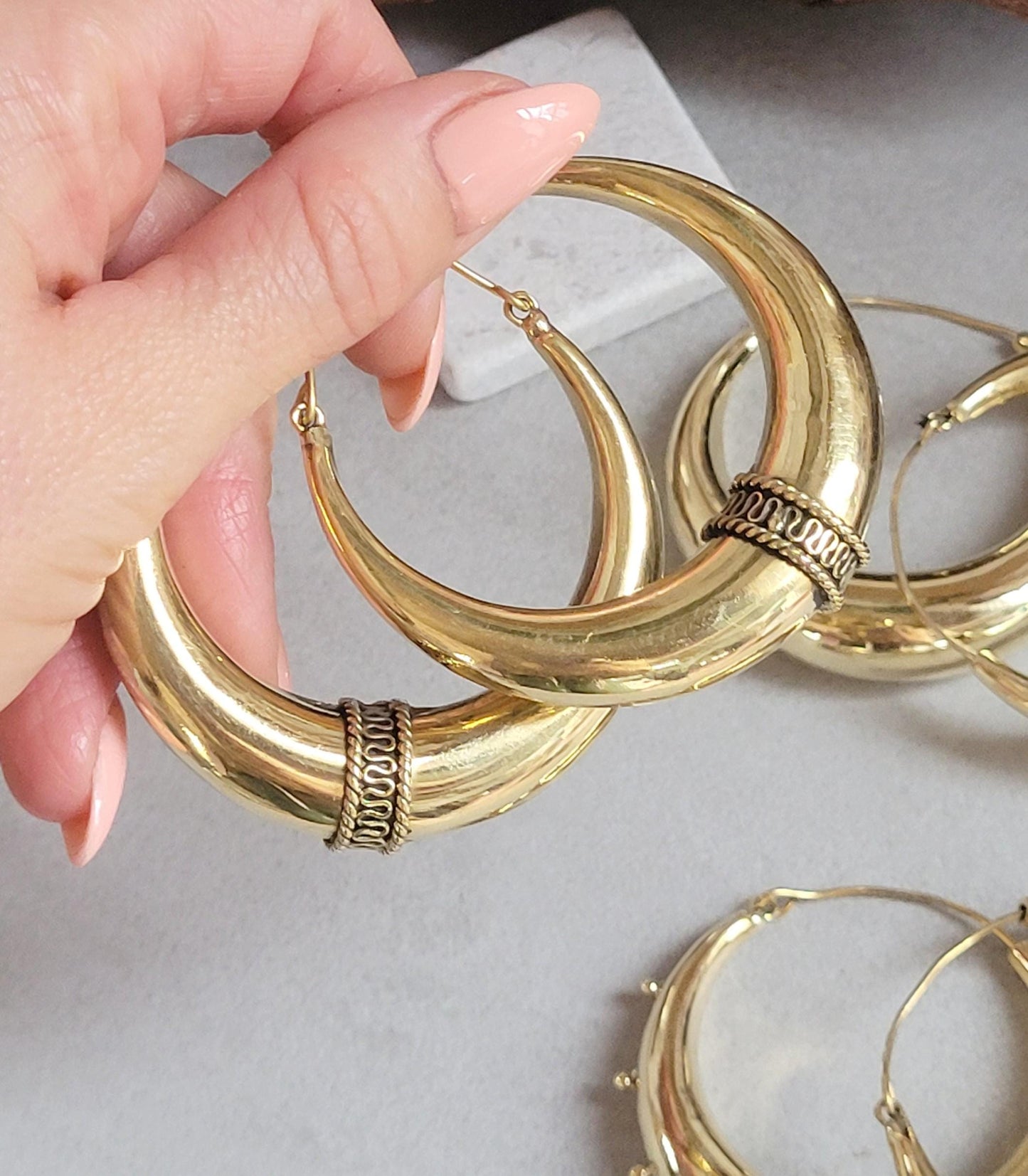 Gold hoop earring set: Simple brass hoops / Large hoops