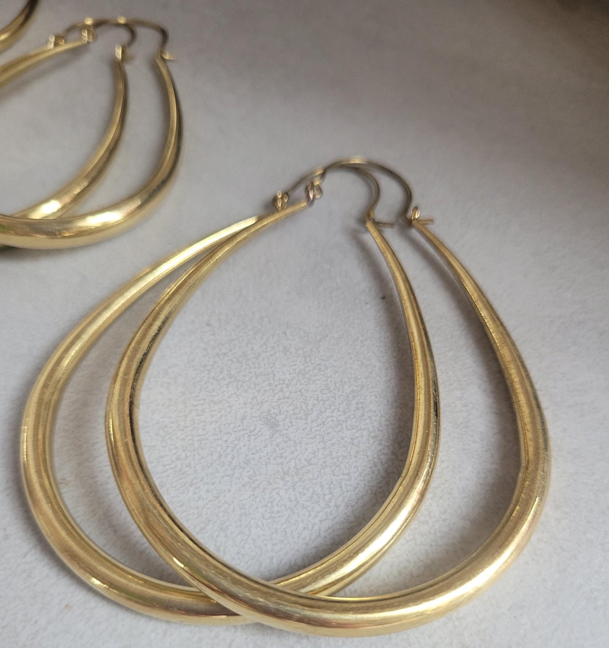 Golden hoop earrings / Small hoops / Large hoops / Lightweight hoops / Teardrop earrings / Ethnic / Pretty / Brass / Gold