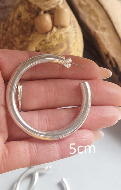 Chunky silver hoops / Silver hoops / Thick hoops / Small hoops / Large hoops / Simple earrings / Lightweight earrings / free UK shipping