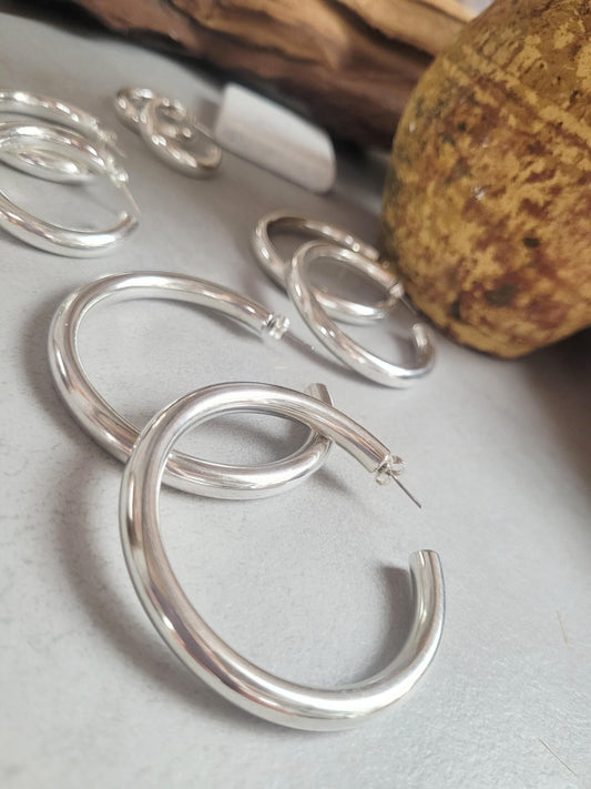 Chunky silver hoops / Silver hoops / Thick hoops / Small hoops / Large hoops / Simple earrings / Lightweight earrings / free UK shipping