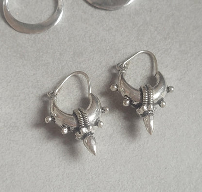 Silver hoop earring set: Simple silver hoops