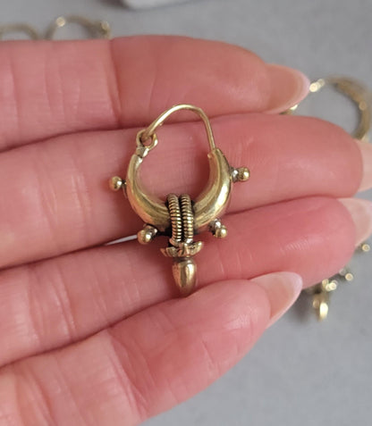 Gold hoop earring set: Simple brass hoops