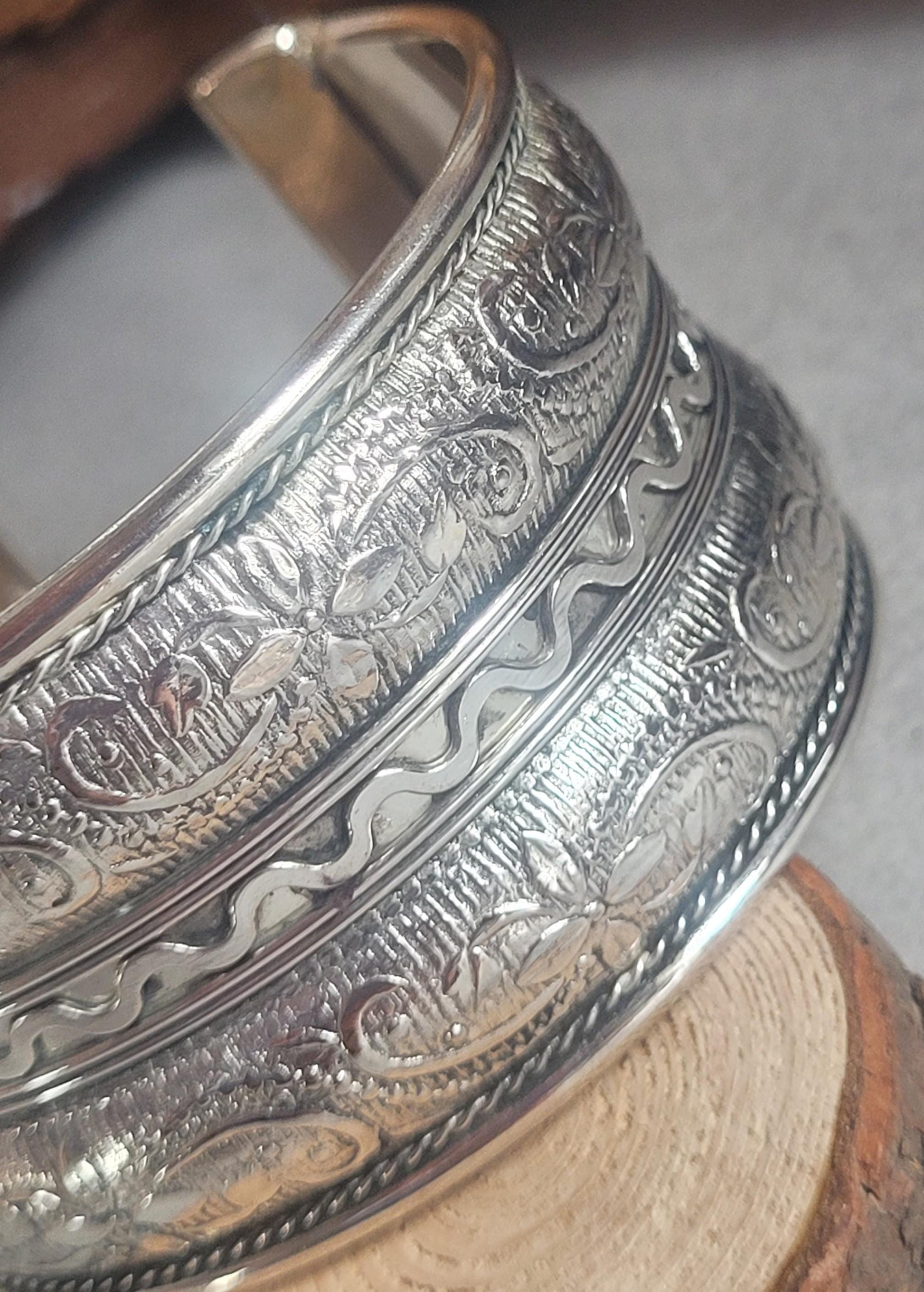 Silver plated Cuff bracelet / Bangle jewelry / Gift idea