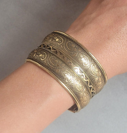 Brass Cuff bracelet / Bangle jewelry / Gift idea / Nature-inspired