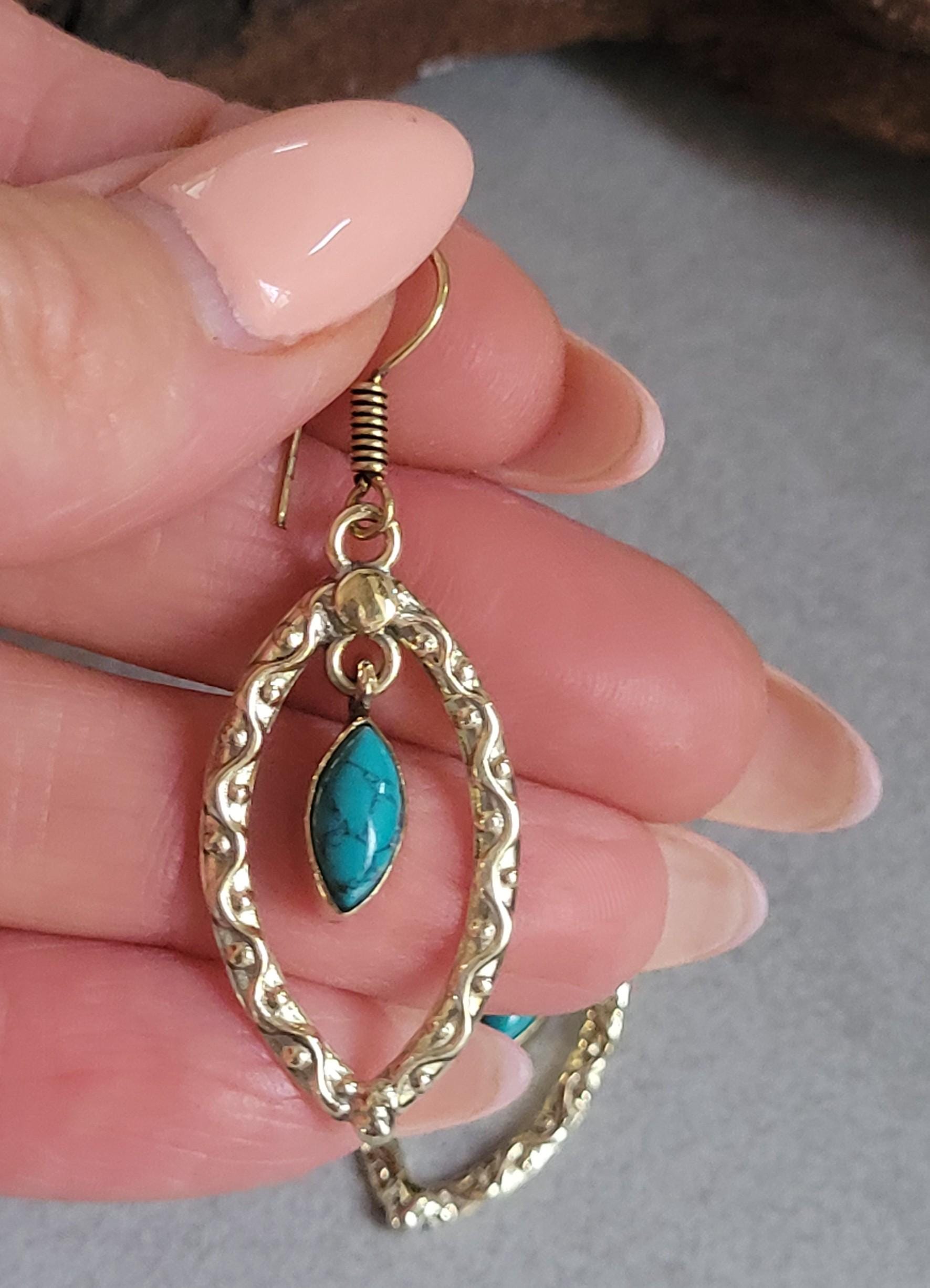 Golden Dangle drop earrings / Gift for her / Elegant style earrings