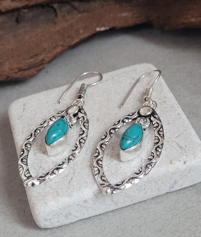 Silver dangle drop earrings / Bohemian style jewelry / Gift for her / Elegant style