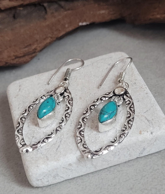 Silver dangle drop earrings / Bohemian style jewelry / Gift for her / Elegant style