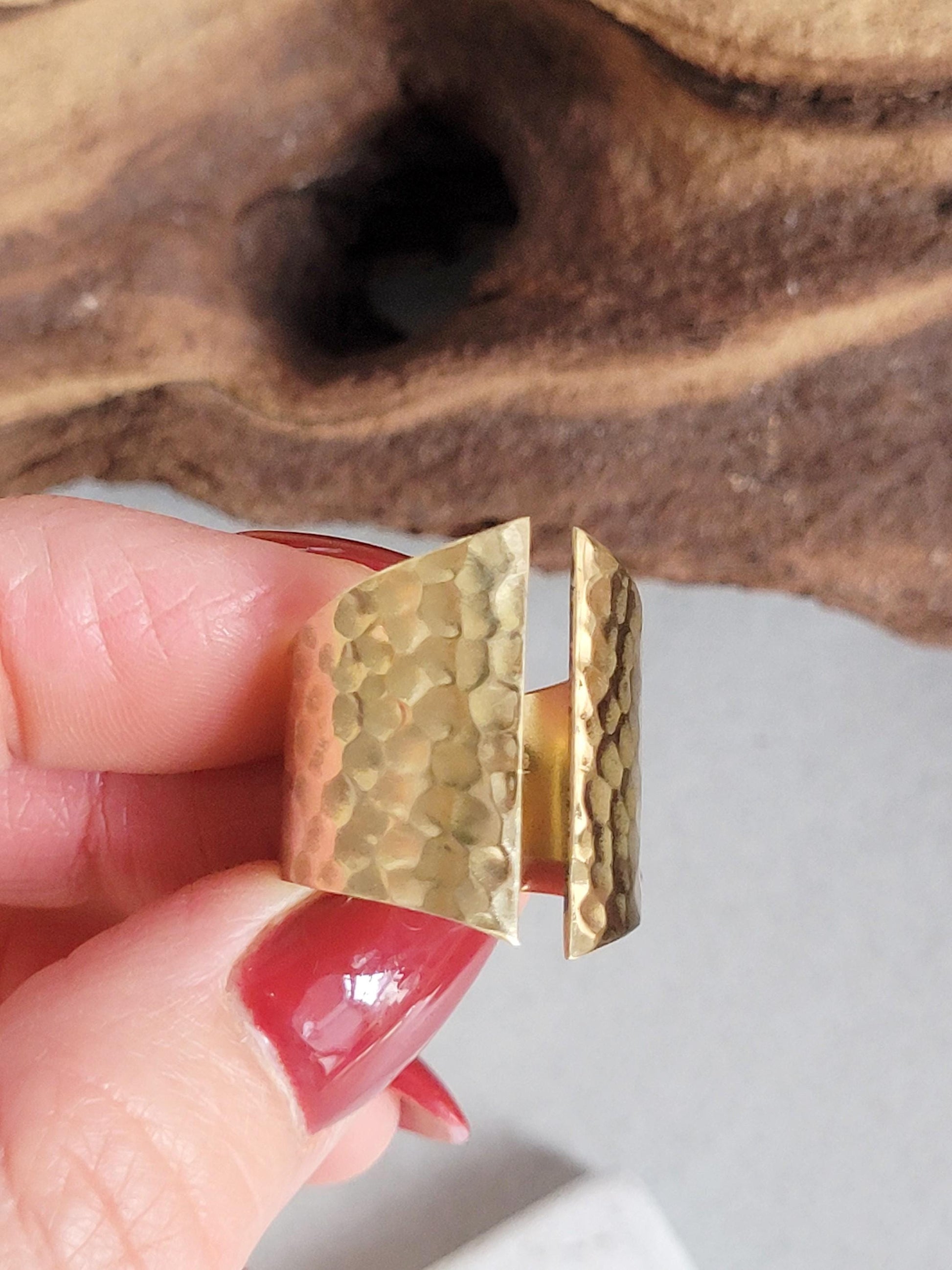 Brass hammered statement ring / Adjustable gold ring / Minimalist jewelry