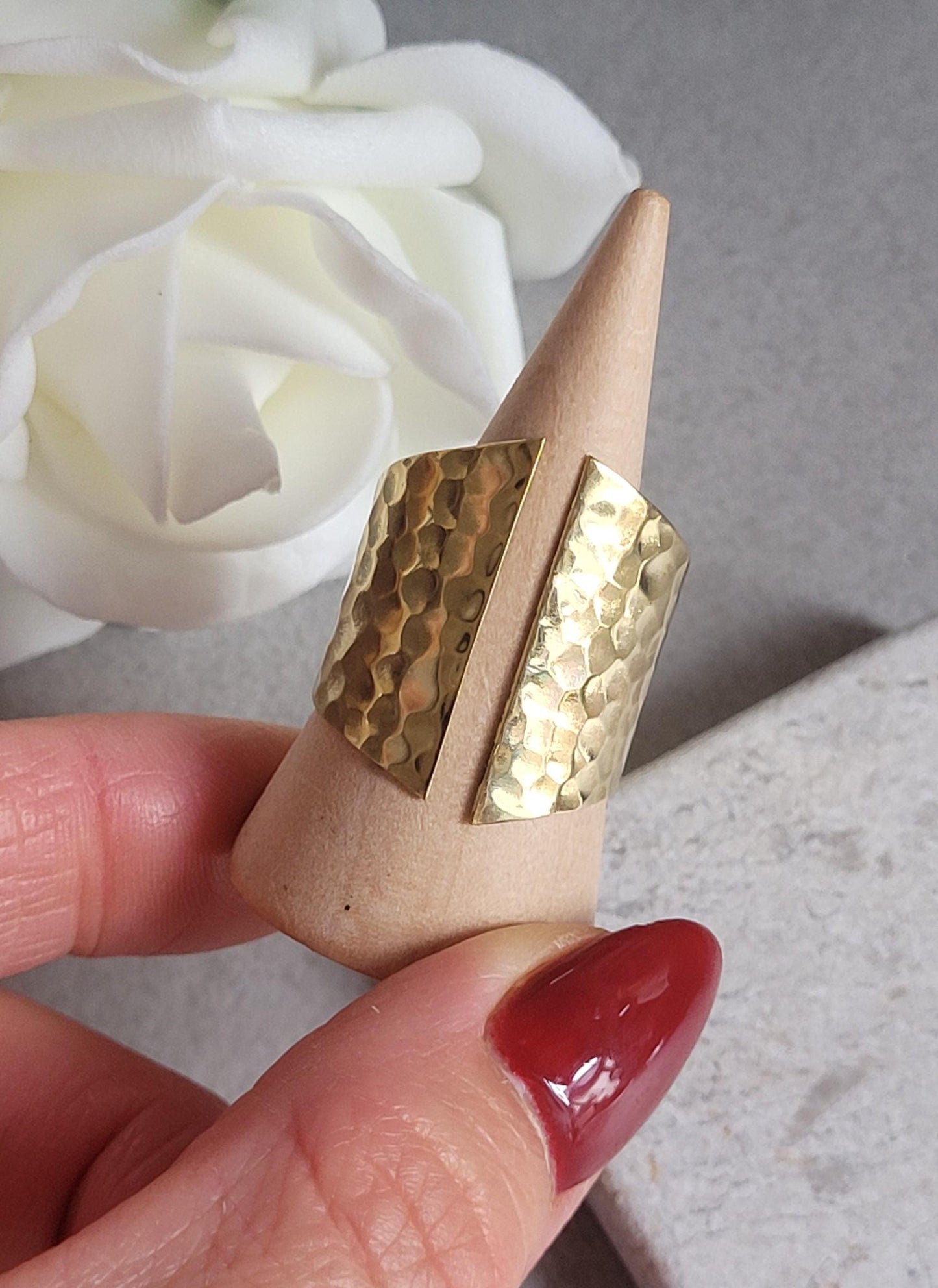 Brass hammered statement ring / Adjustable gold ring / Minimalist jewelry