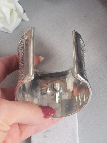 Silver detailed cuff bracelet / Cuff / Bohemian / Boho / Statement / Unique / Tribal