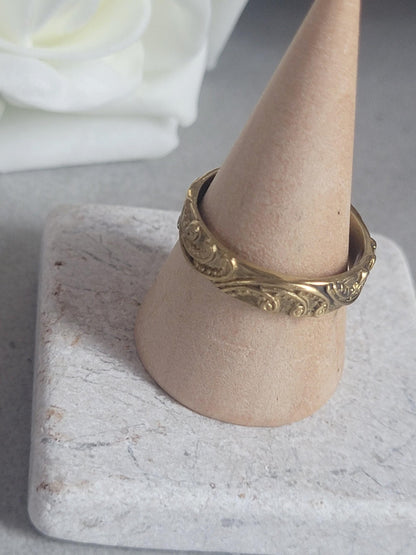 Brass floral ring: silver simple ring / Nature-inspired / Hypoallergenic golden jewelry