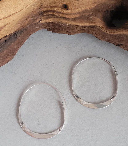 Hammered silver hoop earrings / Simple hoops / Silver jewelry / Gift for her