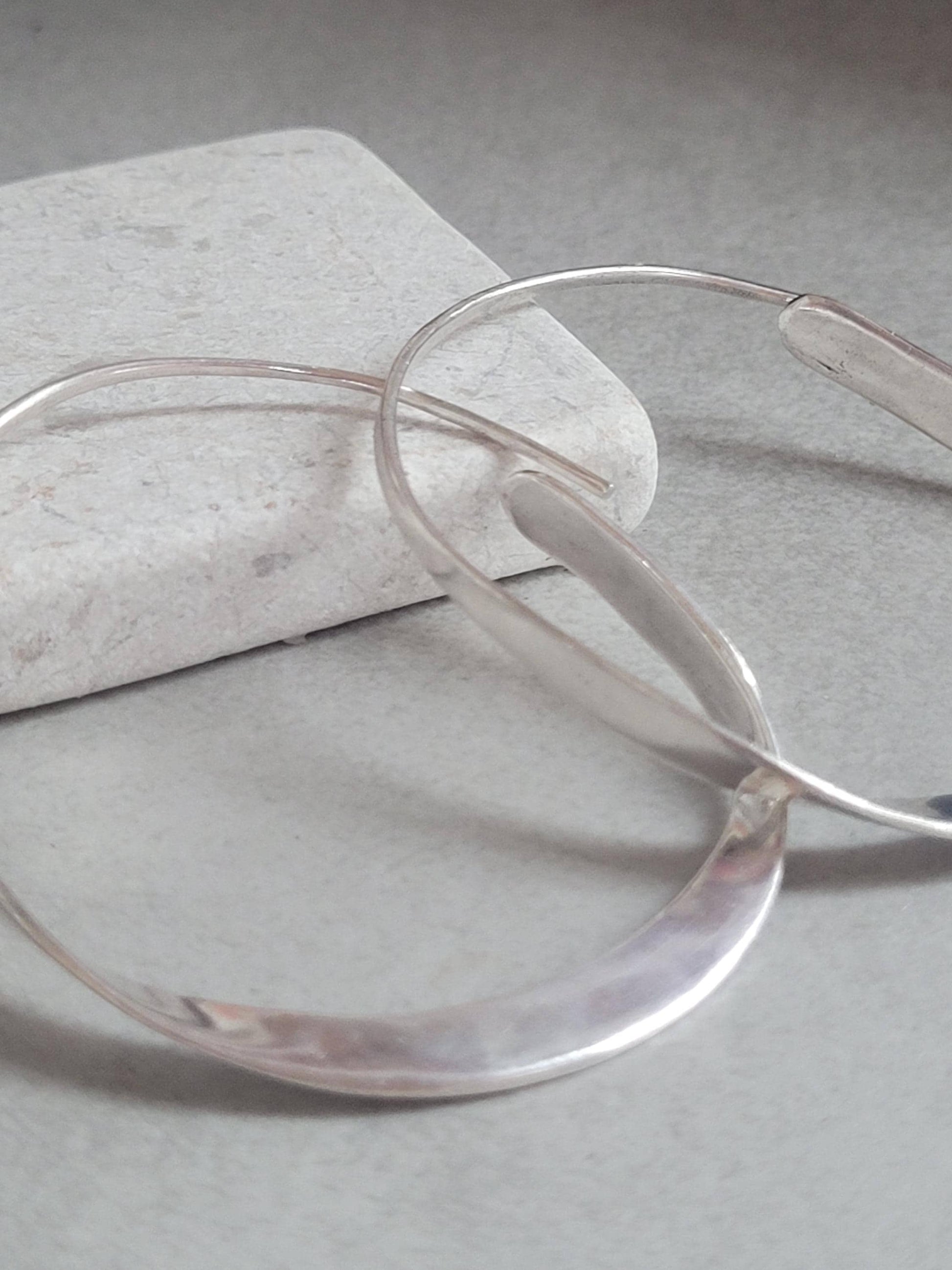 Hammered silver hoop earrings / Simple hoops / Silver jewelry / Gift for her