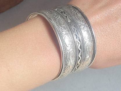 Silver plated Cuff bracelet / Bangle jewelry / Gift idea