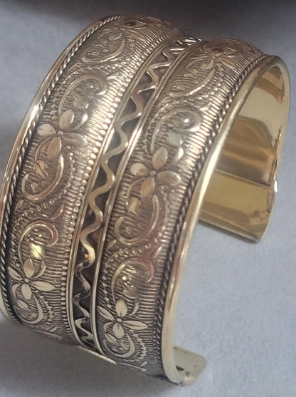 Brass Cuff bracelet / Bangle jewelry / Gift idea / Nature-inspired