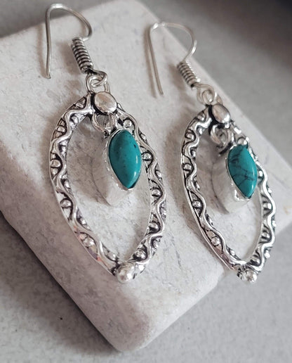 Silver dangle drop earrings / Bohemian style jewelry / Gift for her / Elegant style