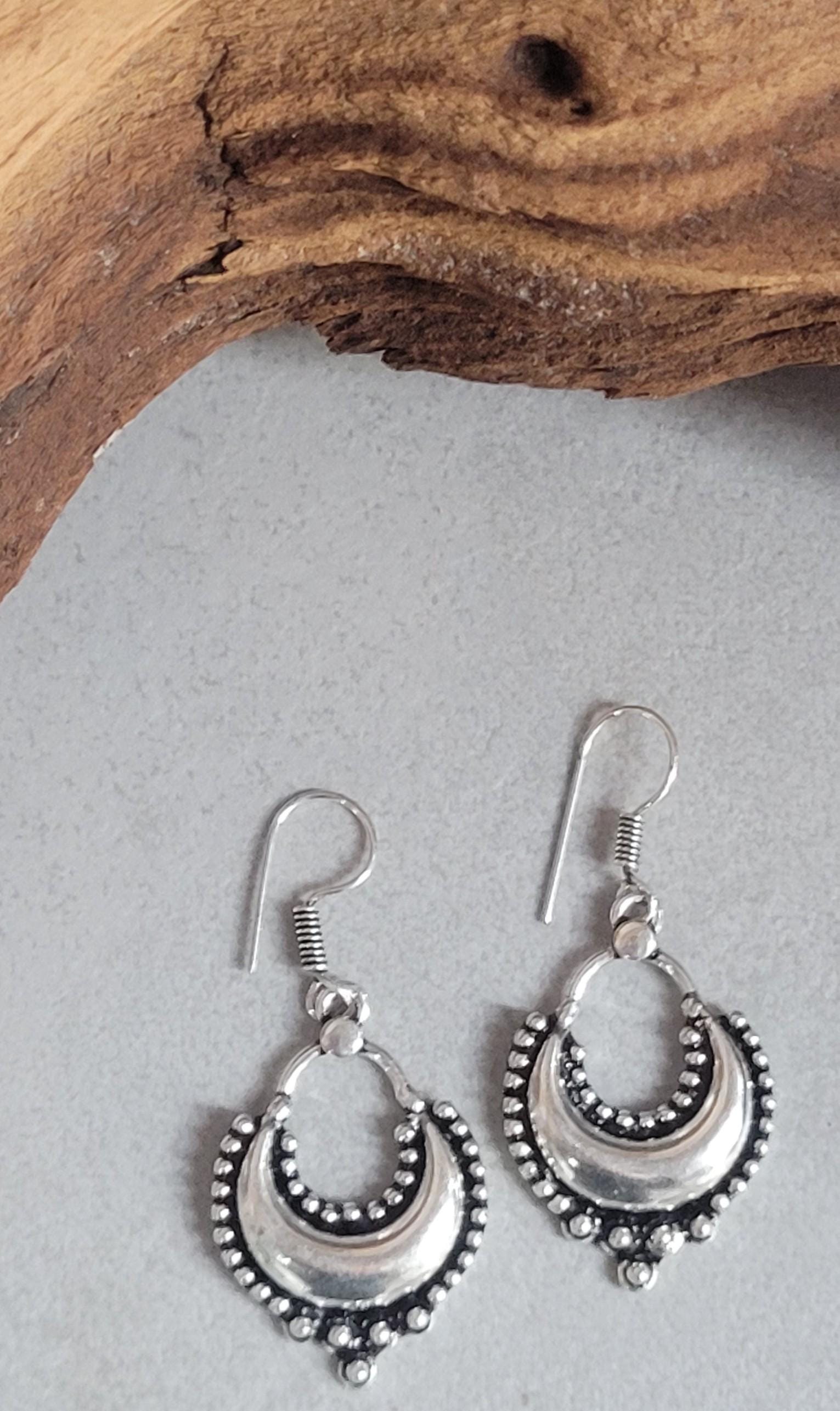 Dangle silver earrings / Bohemian gift for her / Silver plated earrings