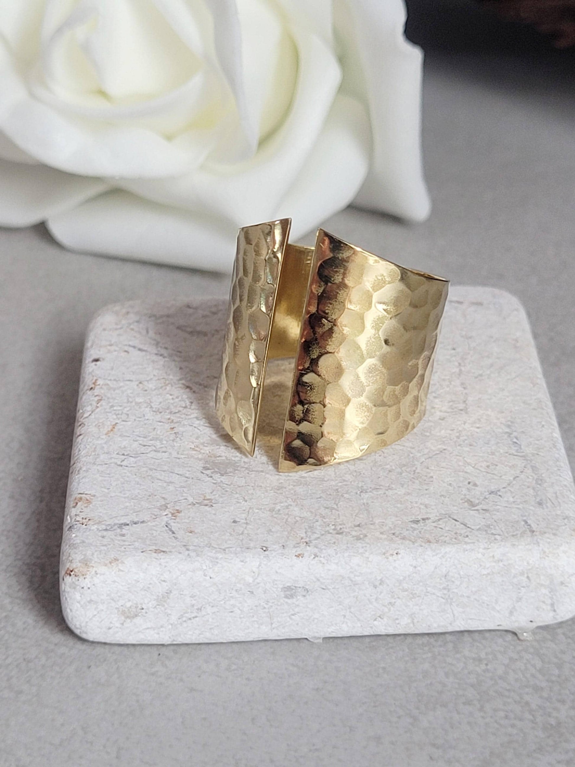 Brass hammered statement ring / Adjustable gold ring / Minimalist jewelry