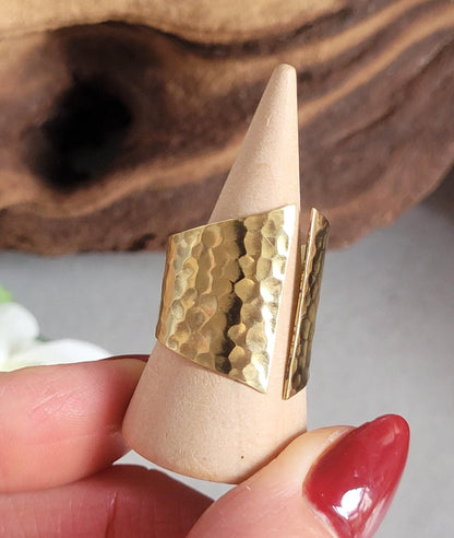 Brass hammered statement ring / Adjustable gold ring / Minimalist jewelry