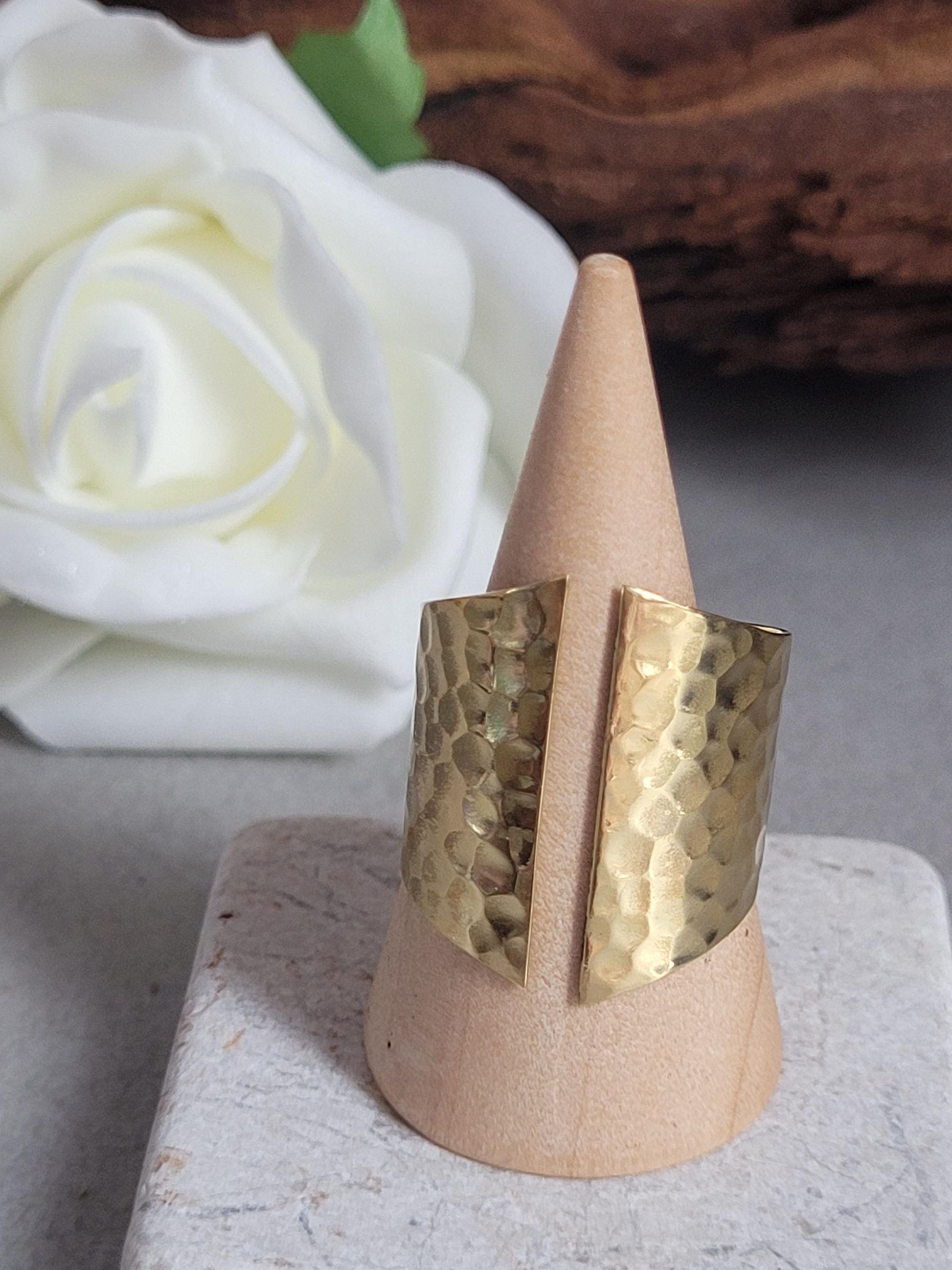 Brass hammered statement ring / Adjustable gold ring / Minimalist jewelry