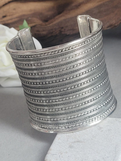 Silver detailed cuff bracelet / Cuff / Bohemian / Boho / Statement / Unique / Tribal