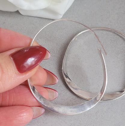 Hammered silver hoop earrings / Simple hoops / Silver jewelry / Gift for her