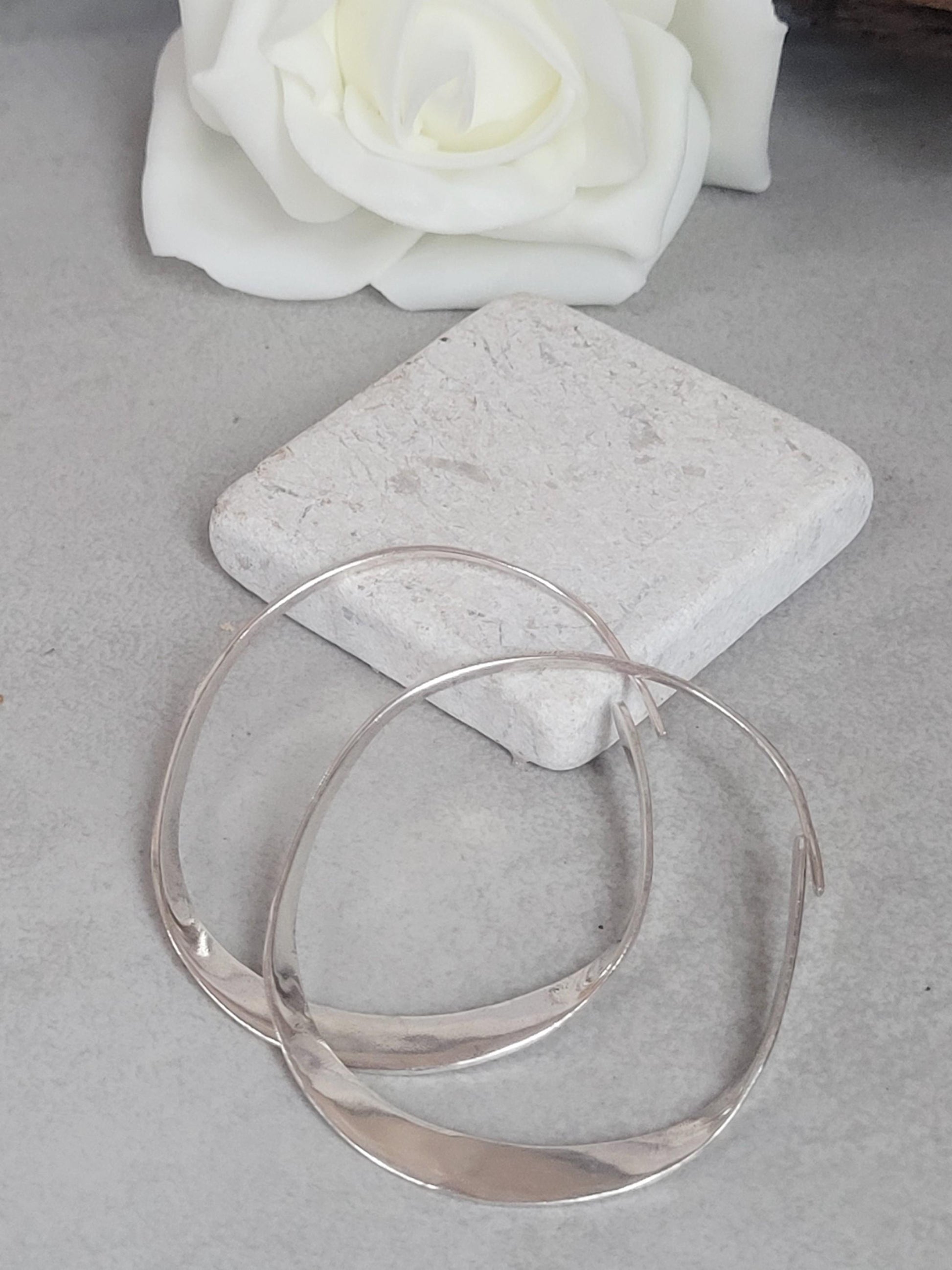 Hammered silver hoop earrings / Simple hoops / Silver jewelry / Gift for her