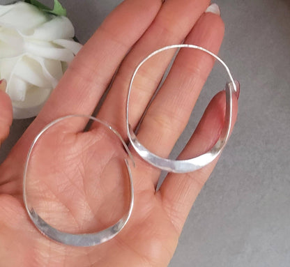 Hammered silver hoop earrings / Simple hoops / Silver jewelry / Gift for her