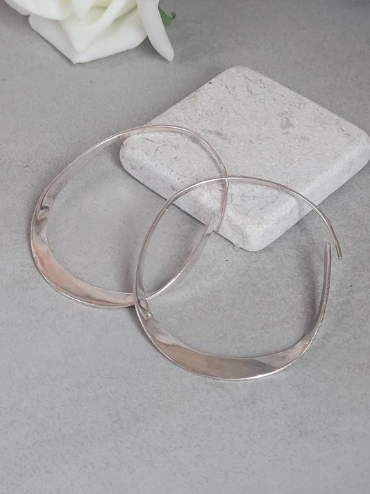 Hammered silver hoop earrings / Simple hoops / Silver jewelry / Gift for her