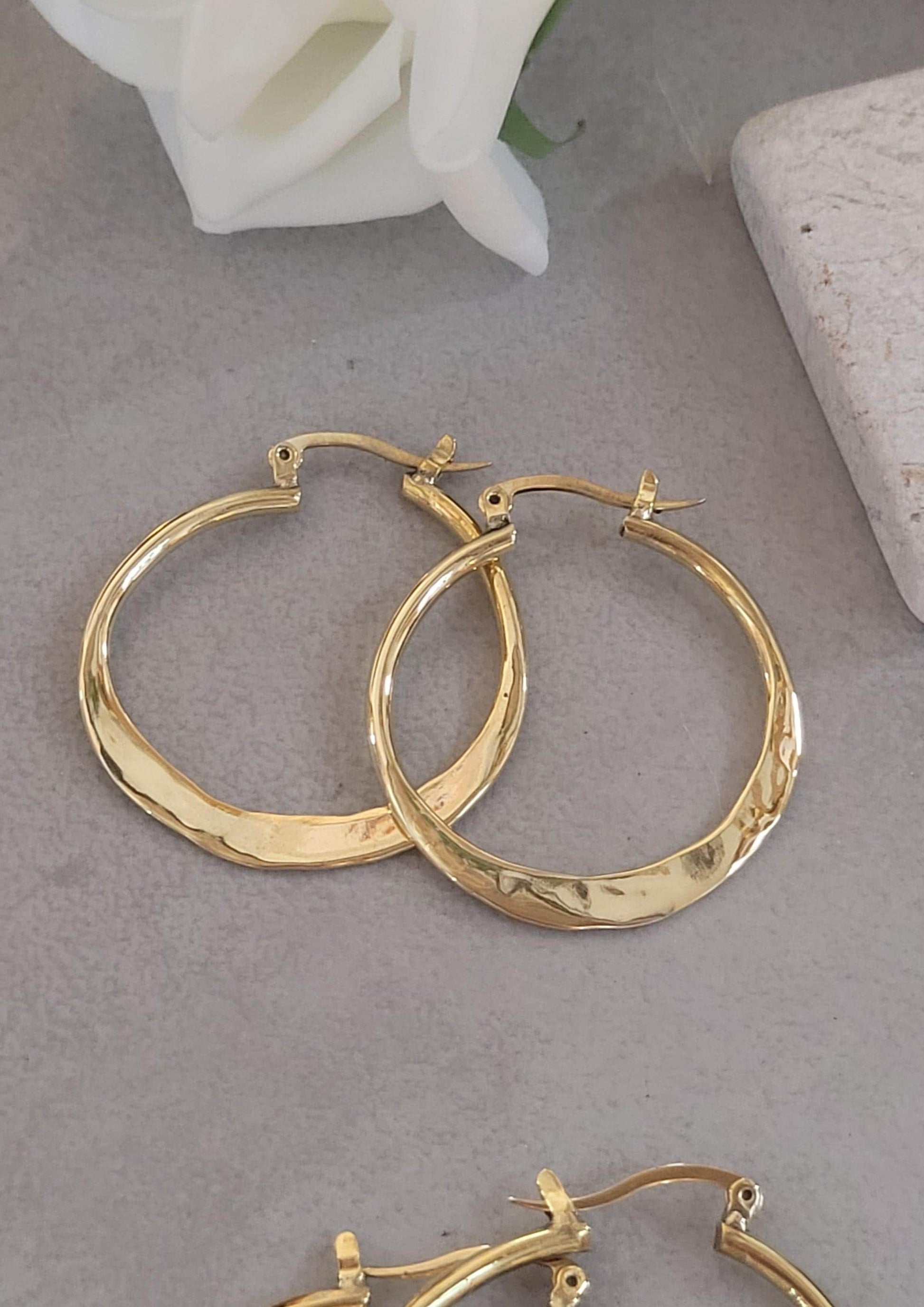 Brass hammered hoops / Hoop earrings / Small hoops / Large hoops / Unique / Free shipping