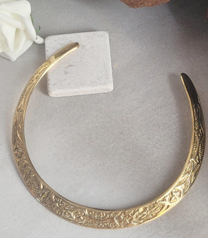 Brass choker necklace: Statement jewelry/ Gift for her