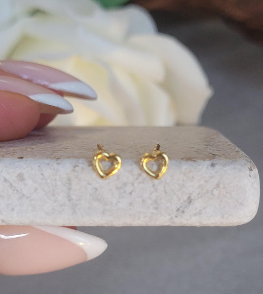 18k gold plated heart earrings / Cute gift for her / Gold jewelry