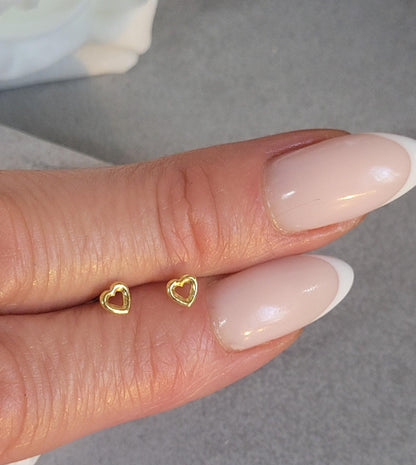 18k gold plated heart earrings / Cute gift for her / Gold jewelry