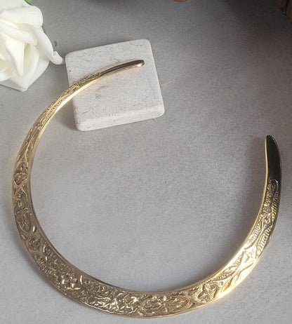 Brass choker necklace: Statement jewelry/ Gift for her