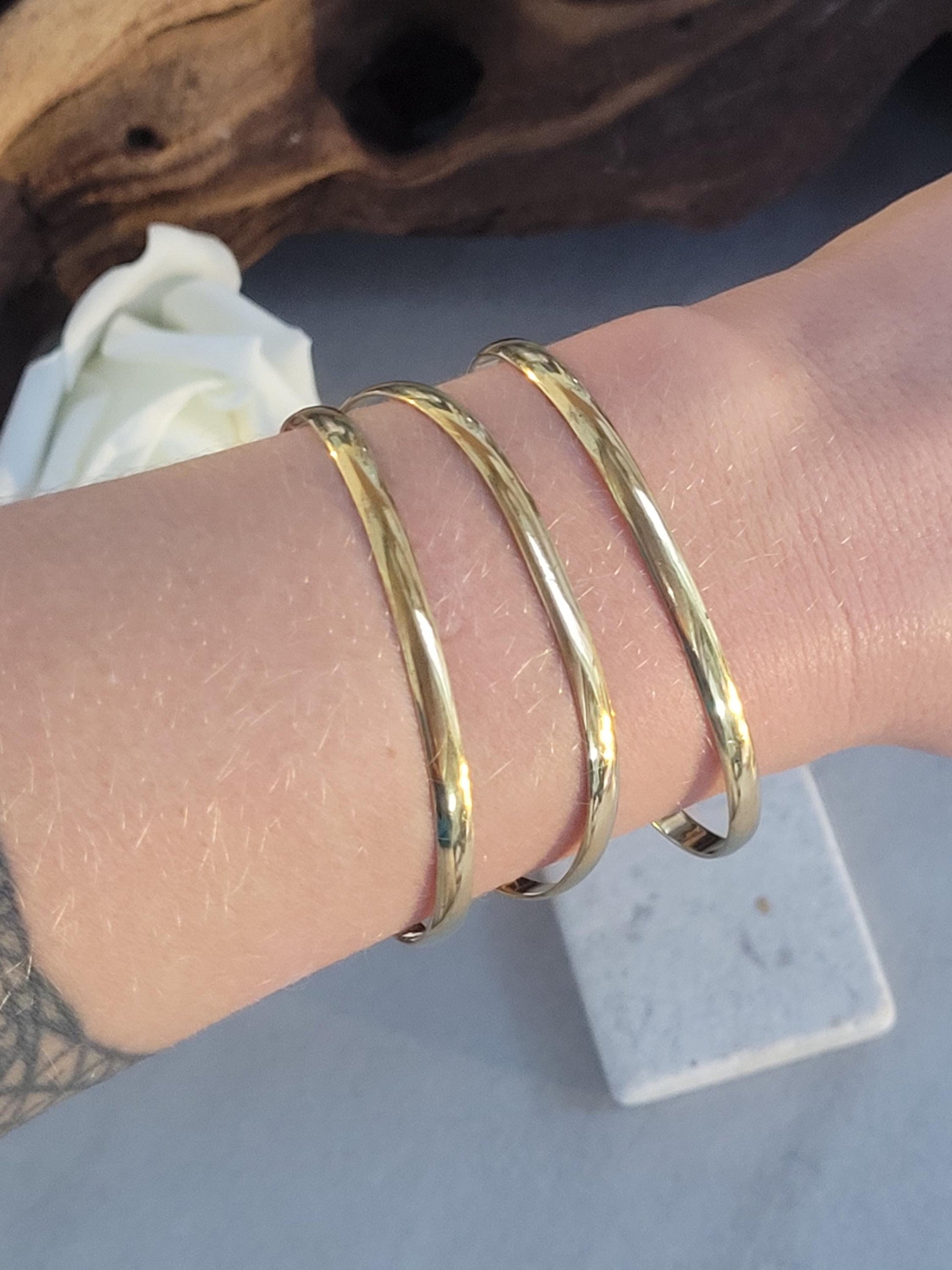 Simple brass bangles / Set of three bracelets