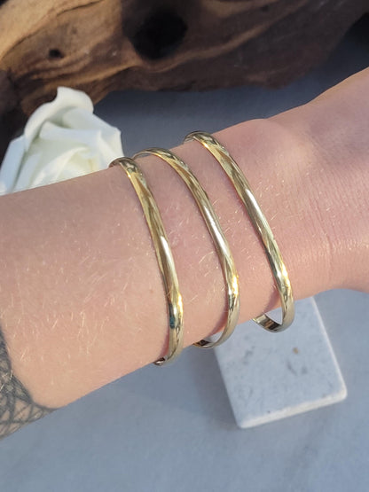 Simple brass bangles / Set of three bracelets