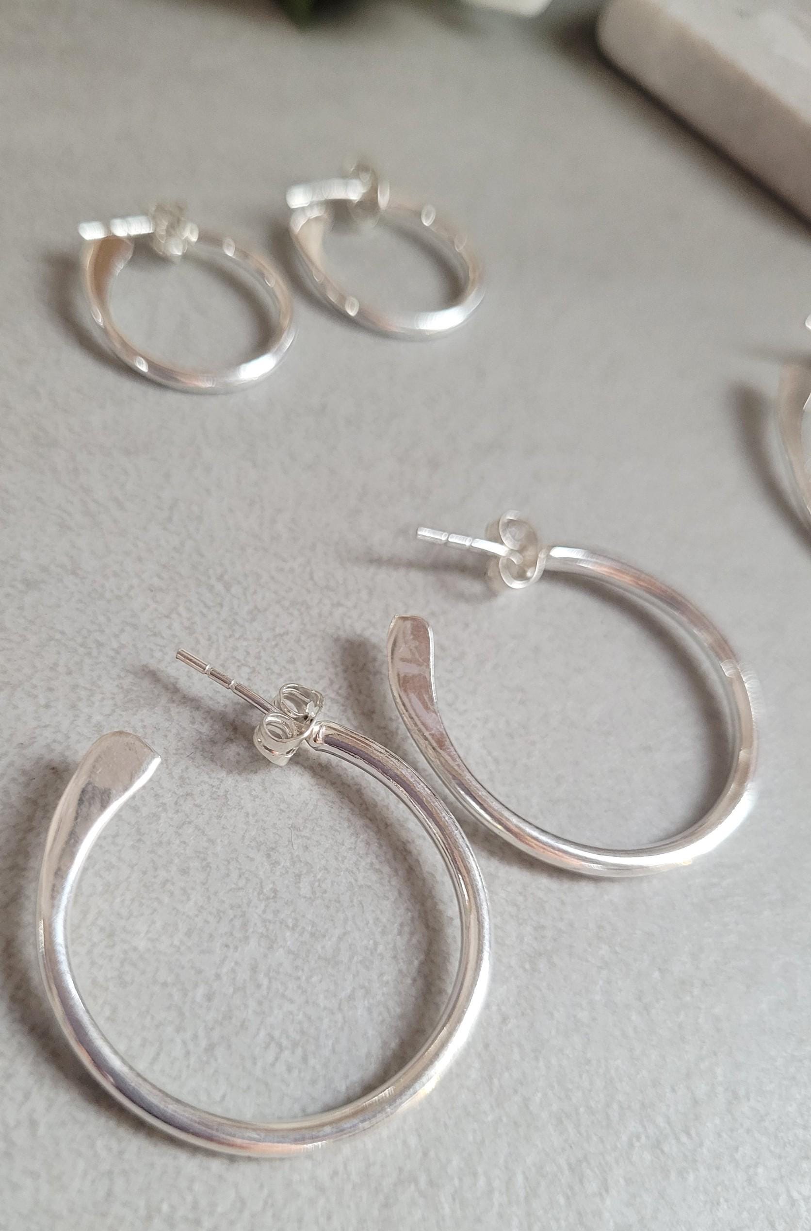 Silver plated hoops / Hypoallergenic nickel free jewelry / Simple hoops