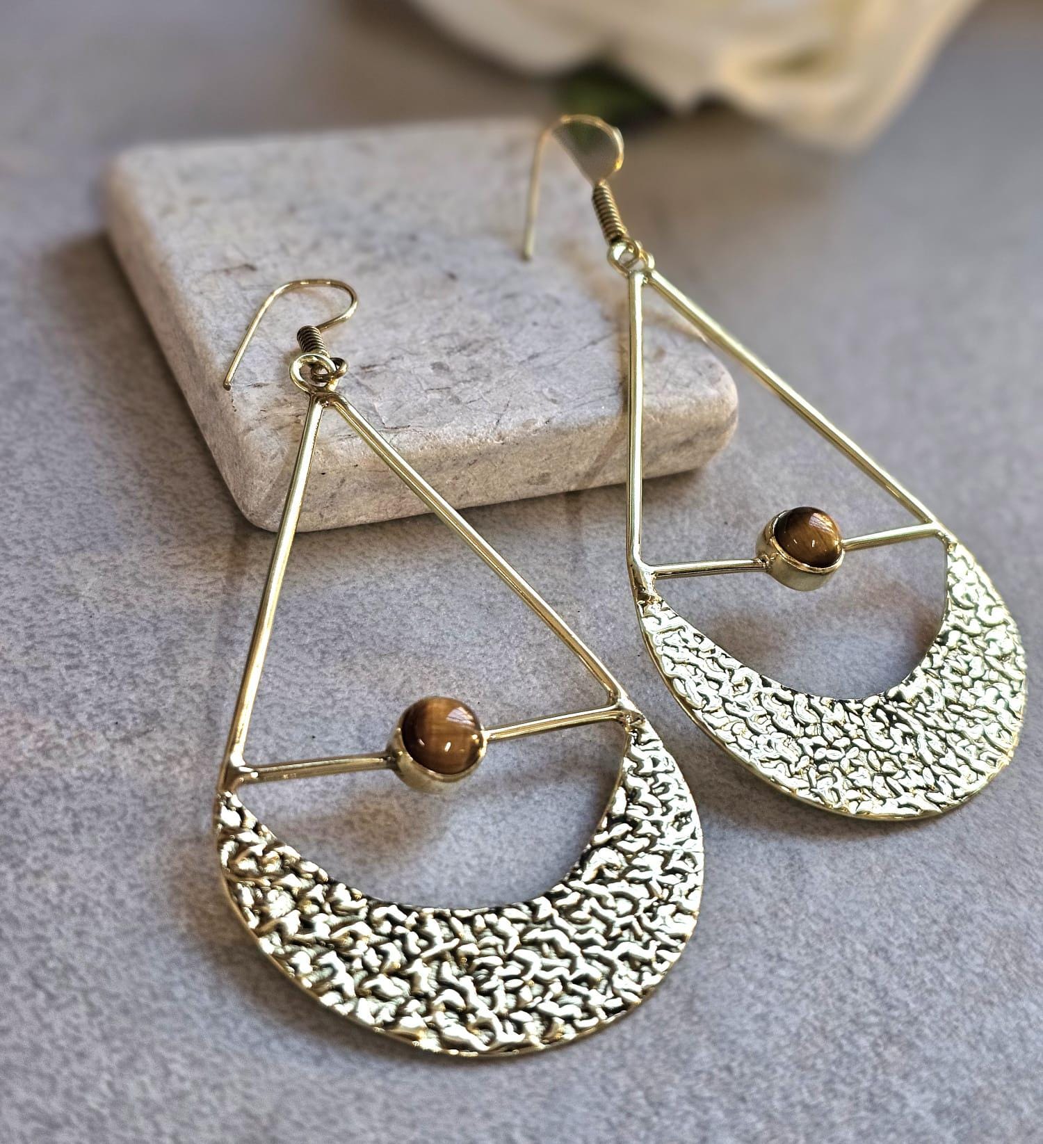 Brass dangle drop earrings: Statement jewelry
