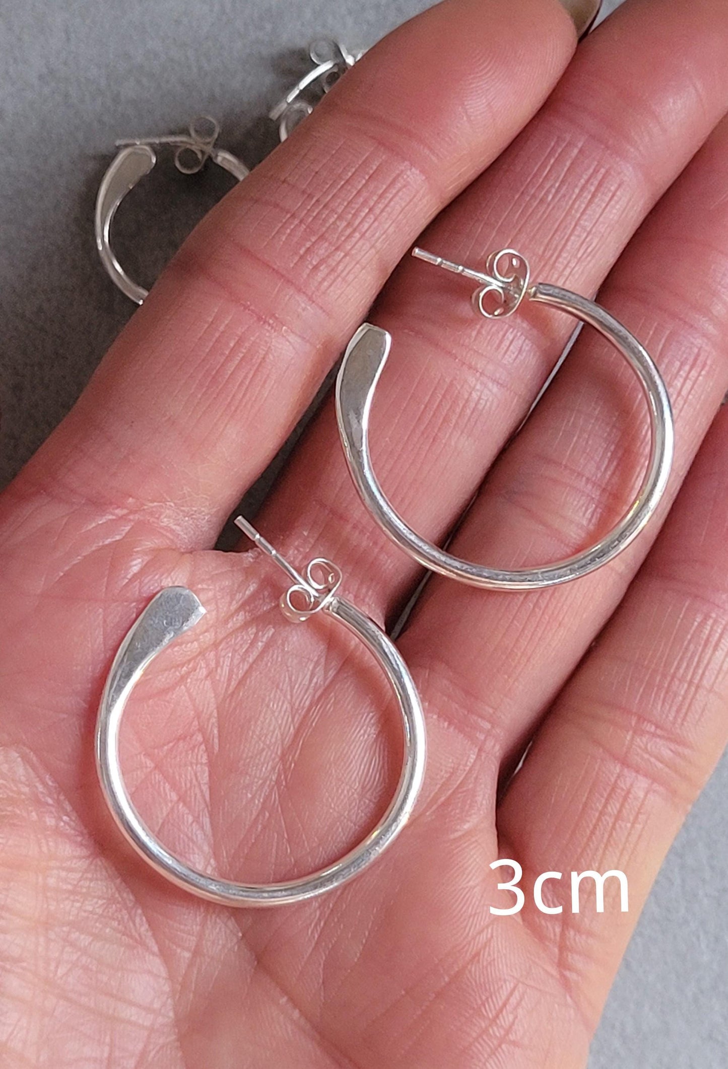 Silver plated hoops / Hypoallergenic nickel free jewelry / Simple hoops