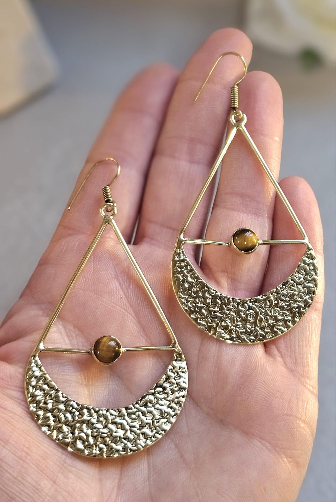 Brass dangle drop earrings: Statement jewelry