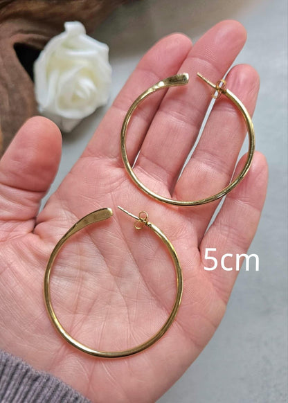 Brass simple hoop earrings / Minimalistic jewelry