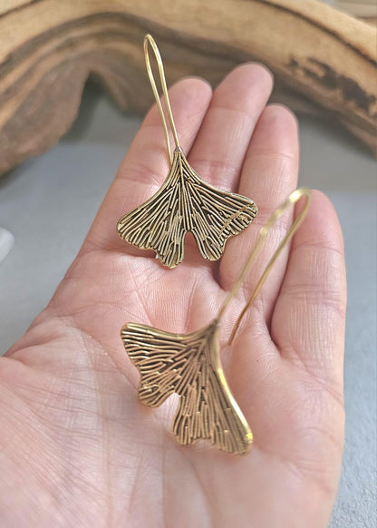 Handmade Raw Brass Leaf Dangle Earrings – Lightweight, nature-inspired earrings with an organic raw brass finish.