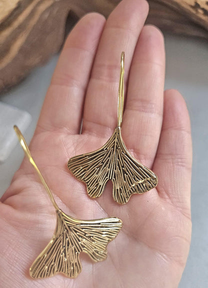 Handmade Raw Brass Leaf Dangle Earrings – Lightweight, nature-inspired earrings with an organic raw brass finish.